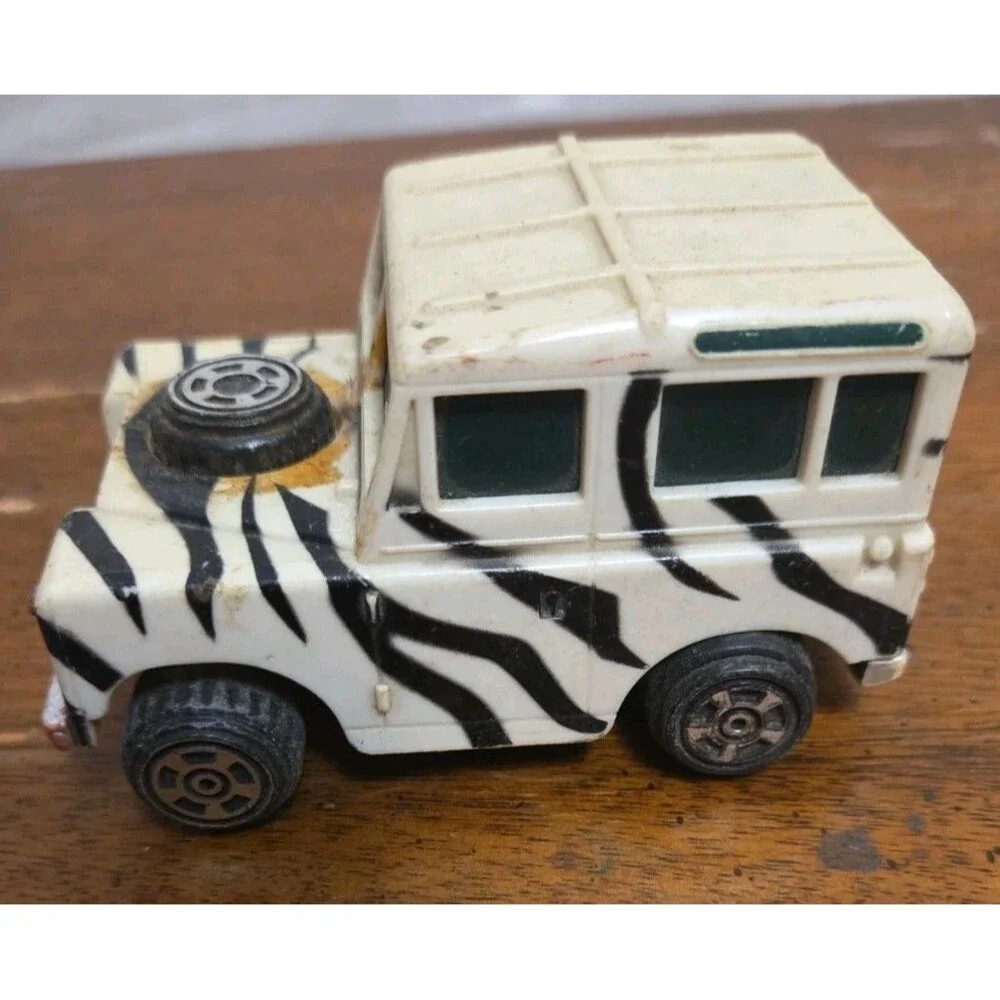 Britain's Limited Safari Land Rover Diecast Car Made in England Vintage 1975
